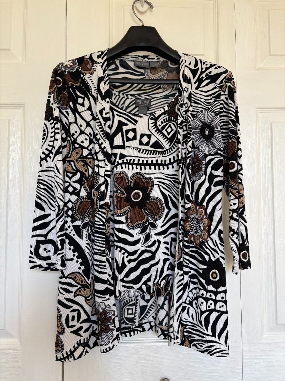 Chico's Additions Black White Abstract Floral 2-Piece Twinset - Size 0 / 1